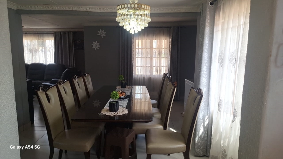3 Bedroom Property for Sale in Mohadin North West